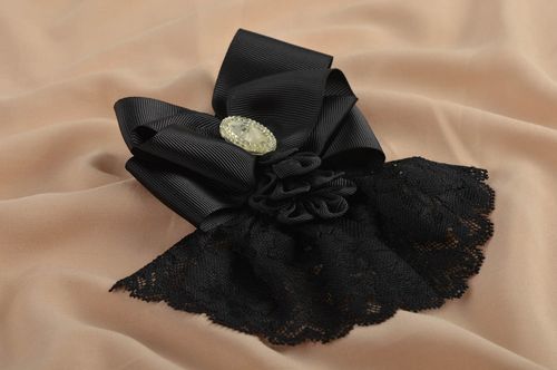 Handgefertigt Brosche Modeschmuck Designer Accessoire Frauen Geschenk schwarz - MADEheart.com