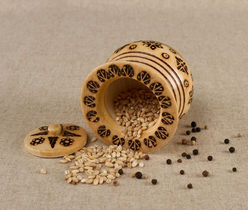 Wooden spice pot - MADEheart.com