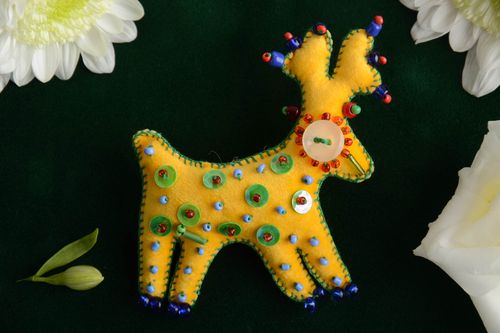 Bright handmade fabric soft brooch Deer embroidered with beads and sequins - MADEheart.com
