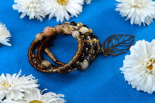 Pulsera de cuentas y abalorios bisutería artesanal regalo original para mujer - MADEheart.com
