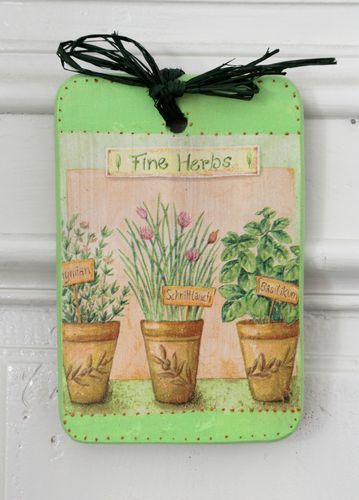 A wooden cutting board with decoupage - MADEheart.com