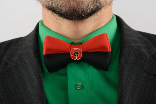 Gravata borboleta vermelha e preta feita de gabardine - MADEheart.com