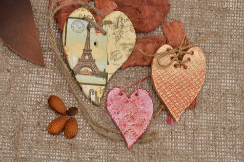 3 Coeurs à suspendre fait main Décoration murale Idée déco maison serviettage - MADEheart.com