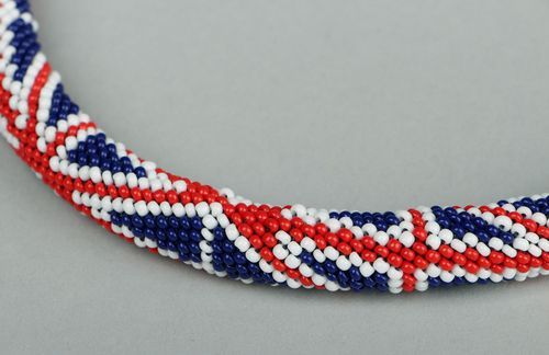 Rope necklace made of beads Britain - MADEheart.com