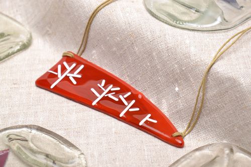 Pendentif rouge en verre fait main - MADEheart.com