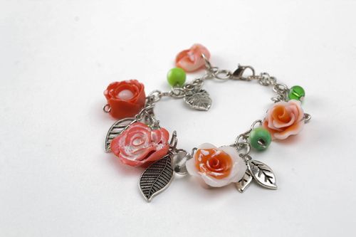 Floral wrist bracelet - MADEheart.com