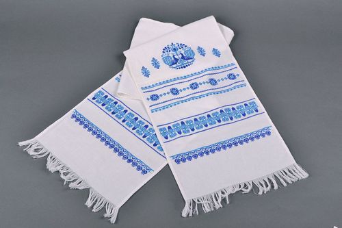 Rushnik with blue embroidery - MADEheart.com