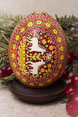 Расписное пасхальное яйцо Влюбленная пара - MADEheart.com