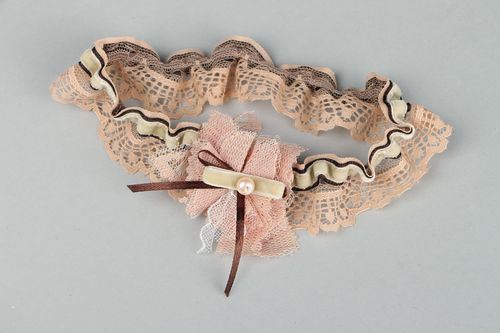 Lacy garter for bride - MADEheart.com