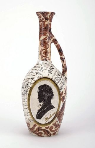 Decorative 15 oz wine carafe with handle and Beethoven picture 1,4 lb - MADEheart.com