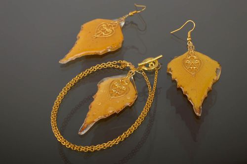Yellow epoxy jewelry set - MADEheart.com
