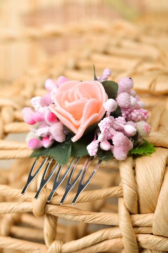 Peigne cheveux fait main Accessoire cheveux fleur design Cadeau pour fille - MADEheart.com