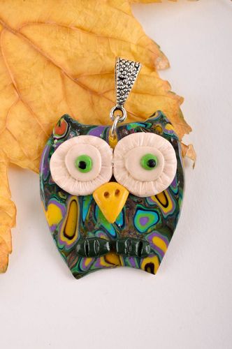 Colgante de arcilla polimérica artesanal adorno para el cuello accesorio de moda - MADEheart.com