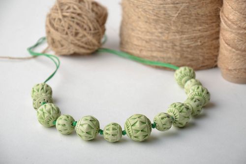 Clay bead necklace of green color - MADEheart.com