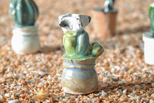 Figurine céramique artisanale Cactus fleurissant  - MADEheart.com