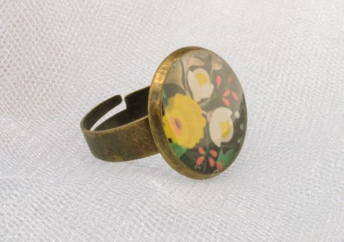 Epoxy resin vintage seal ring - MADEheart.com