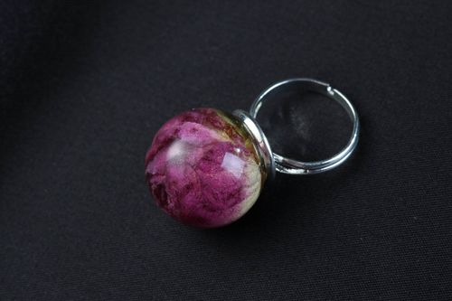 Ring with a rose coated with epoxy - MADEheart.com