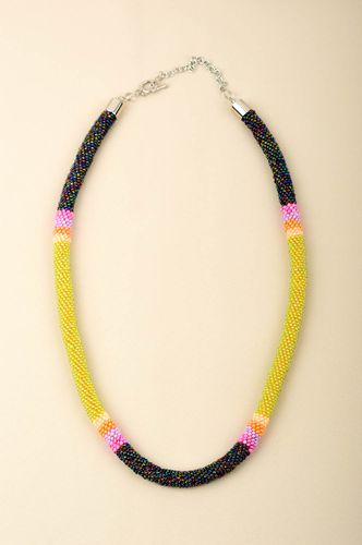 Collier spirale crochet Bijou fait main Accessoire pour femme Cadeau original - MADEheart.com