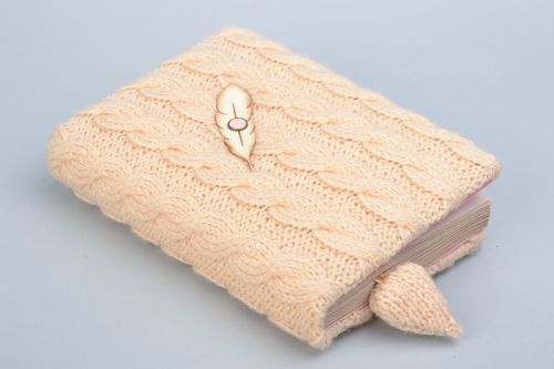 Bloc de notas artesanal con la cubierta tejida - MADEheart.com