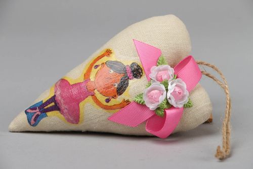 Pingente para interior Bailarina - MADEheart.com