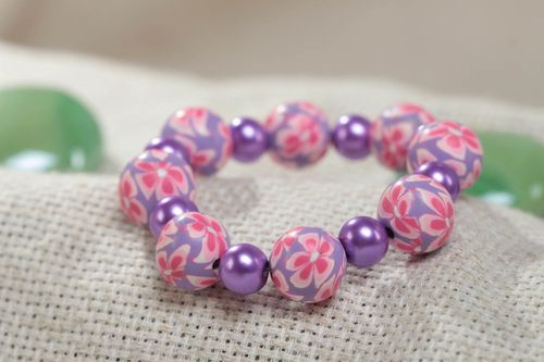 Kinder Armband aus Polymer Ton in Violett handgemacht für Mädchen Geschenk  - MADEheart.com