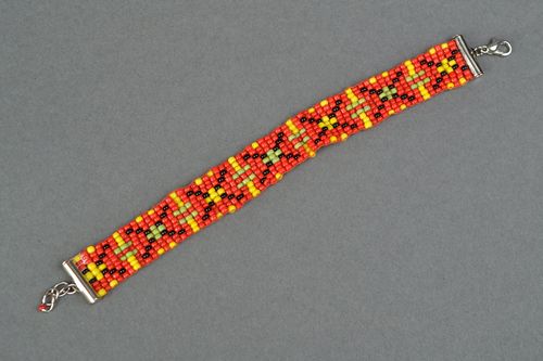 Bright beaded wrist bracelet Red and Yellow - MADEheart.com