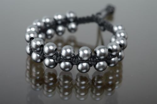 Makramee Armband mit Keramik Perlen - MADEheart.com