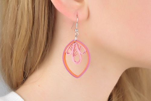 Boucles doreilles technique de quilling faites main - MADEheart.com