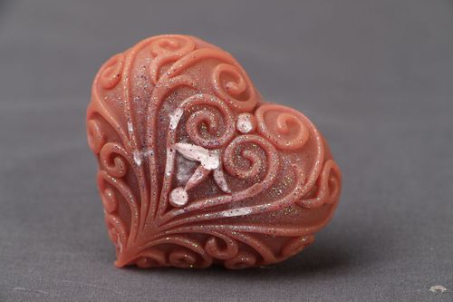 Natural heart-shaped soap - MADEheart.com