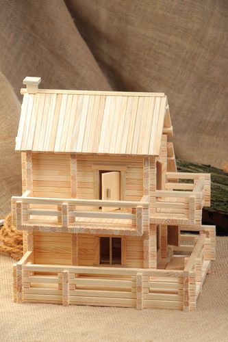 Baukasten aus Holz Haus 445 Details für Kinder und Erwachsene handgefertigt - MADEheart.com