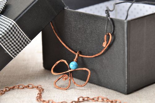 Copper pendant with turquoise - MADEheart.com
