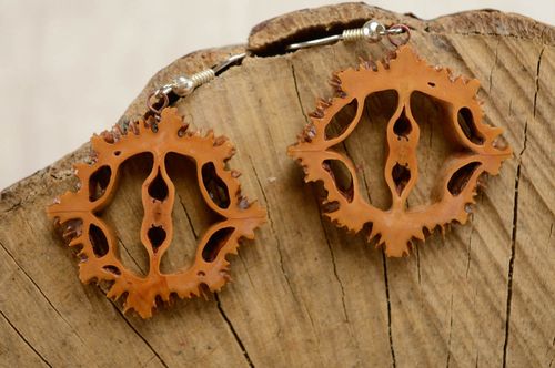 Lange Ohrringe mit Anhängern Juglans mandshurica - MADEheart.com