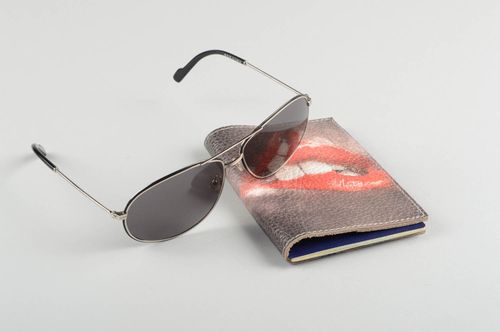 Handmade Pass Schutzhülle stilvolle Ausweis Schutzhülle Passhülle exklusiv - MADEheart.com