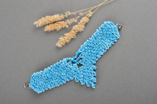 Collana di perline fatta a mano originale azzurra bigiotteria da donna - MADEheart.com