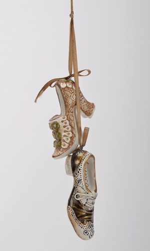 Interieur Anhänger aus Gips Schuhe - MADEheart.com