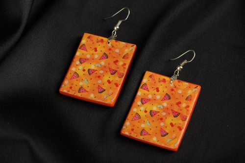 Rectangular earrings made of plastic materials - MADEheart.com