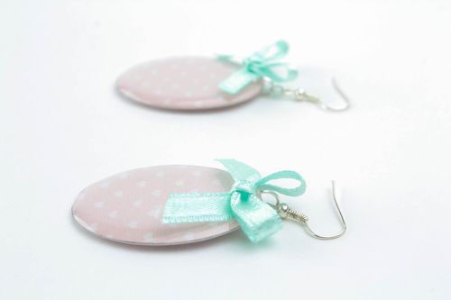 Pendientes redondos con lacitos - MADEheart.com