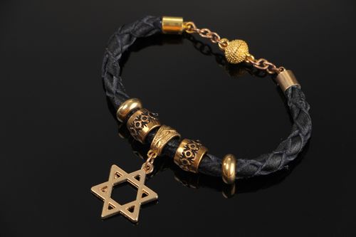 Handmade wrist bracelet woven of genuine leather with metal charm Star of Judah - MADEheart.com