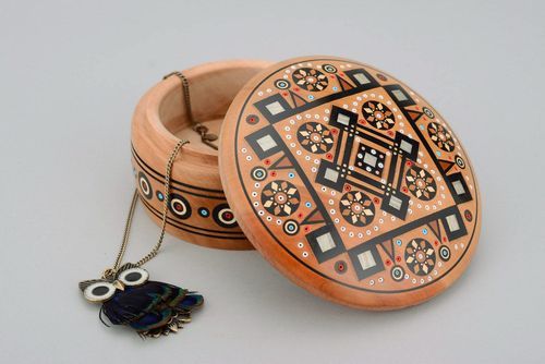 Wooden box inlaid with painted wood pieces and metal - MADEheart.com