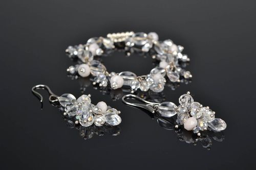 Jewelry set with plastic beads - MADEheart.com