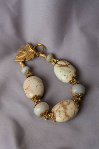 Elegant cute graceful designer handmade bracelet made of jade and brass - MADEheart.com