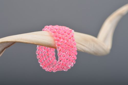 Handmade simple ring woven of beads of pink color and fishing line for girls - MADEheart.com
