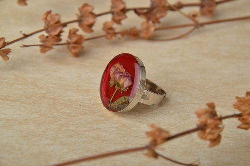 Unusual round ring with natural flower in epoxy resin - MADEheart.com