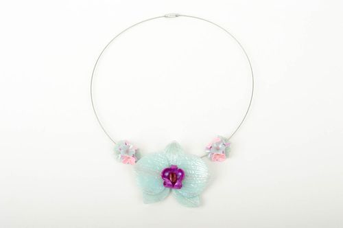 Collar hecho a mano con flores regalo original para mujer bisuteria de moda - MADEheart.com