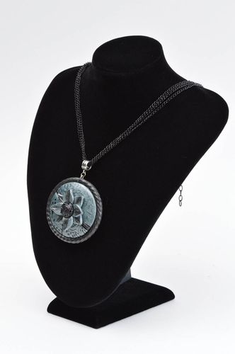 Handmade Schmuck runder Anhänger Polymer Clay Schmuck Accessoire für Frauen  - MADEheart.com