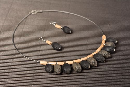 Set di orecchini e collana fatto a mano kit di accessori di argilla polimerica - MADEheart.com