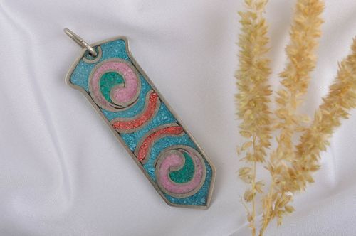 Pendentif en fil de fer Bijou fait main avec pierres Accessoire femme original - MADEheart.com