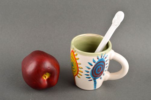 Handmade schöne bemalte Ton Tasse Keramik Geschirr kleiner Löffel grell - MADEheart.com