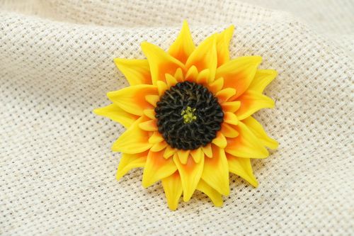 Broche en pâte polymère en forme de tournesol - MADEheart.com