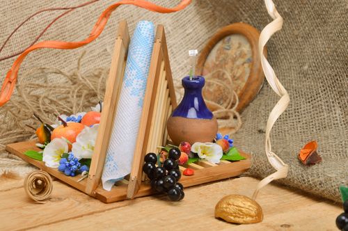 Distributeur de serviettes en bois original fait main décoration de cuisine - MADEheart.com